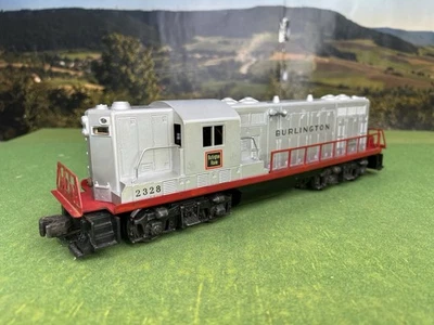 LIONEL POSTWR 2328 BURLINGTON GP-7 DIESEL ENGINE/LOCOMOTIVE FROM 1955-56 - Image 1 of 4