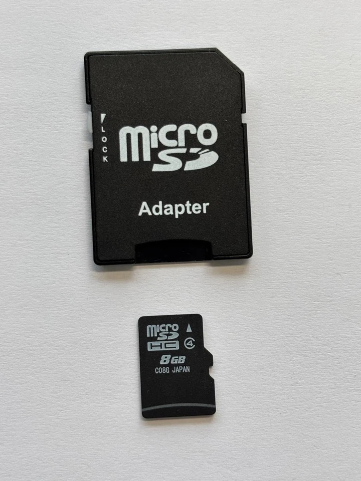 8 GB MicroSDHC card with Adapter - Image 1 of 1