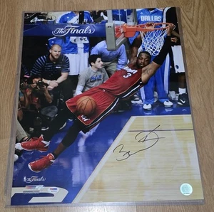 Foto autografiada 16x20 firmada por Dwyane Wade Miami Heat PSA/DNA - Imagen 1 de 1