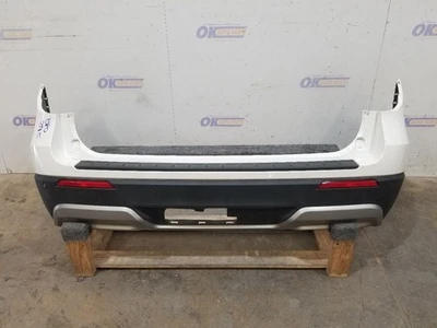 25 2025 FORD EXPLORER PLATINUM REAR BUMPER ASSEMBLY WHITE WITH HITCH  - Image 1 of 4