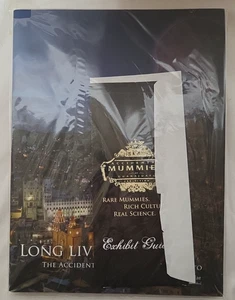 Long Live the Dead: The Accidental Mummies of Guanajuato 2009 9780615316680 - Bild 1 von 2