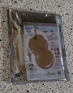 Seagate BarraCuda 1TB hard drive 2.5 inch 7200rpm ST1000LM049 NEW Sealed - Afbeelding 1 van 2