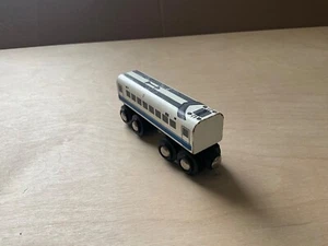 BRIO WOODEN HIGH SPEED PASSENGER CAR - Picture 1 of 7