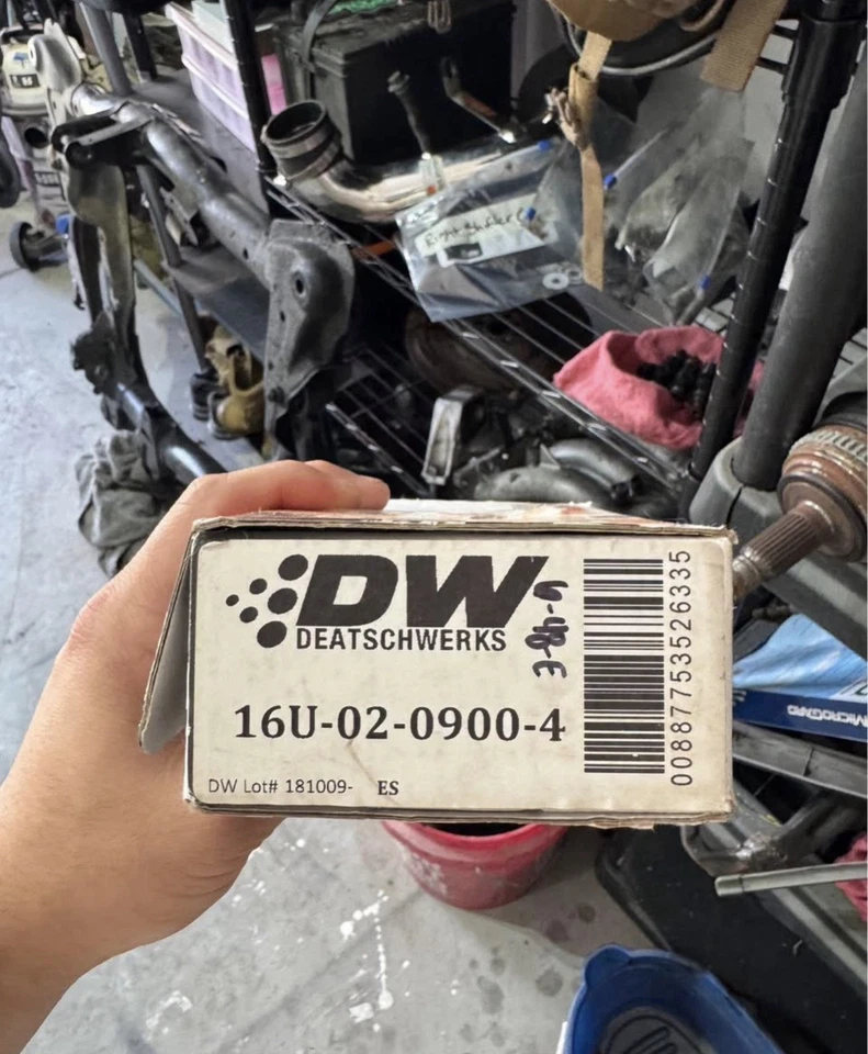 DeatschWerks 16U-02-0900-4 Juego de 4 inyectores a juego 900cc/min Foto 1 de 1