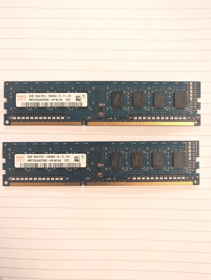 Hynix 4GB (2 x 2GB) DDR3 HMT325U6CFR8C RAM - Image 1 of 3