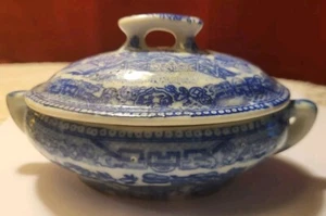 Vintage Blue Willow Porcelain Oval Trinket Box With Lid Made in Japan - Picture 1 of 11
