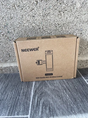 NEEWER PA005E Side Handle Grip with Wireless Remote Control - Image 1 of 3