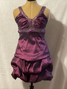 Formelles lila Damenkleid entworfen von City Triangles Größe 7 - Bild 1 von 6