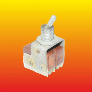 PT8-9V LOT OF 1 RUSSIAN VINTAGE MINI TOGGLE SWITCH 2XON/OFF 5A 250V - Picture 1 of 3