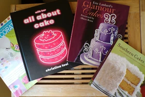 Lot of 4 Cake Baking Books | All About Cake, Glamour Cakes, Southern Cake & More - Picture 1 of 19