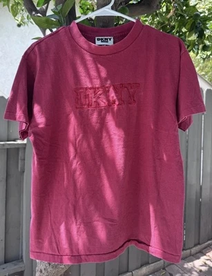 Camiseta Jeans DKNY Borgoña Vintage Años 90 Puntada Única Talla M Foto 1 de 4