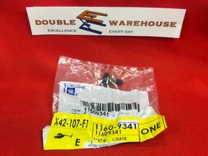 NOS OEM GM 10168526 L/Gate Screw - Picture 1 of 2