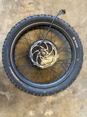 Piezas bicicleta eléctrica usadas Black Stealth F-37 Foto 1 de 4