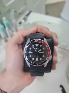Seiko Men's Diver Watch 200m- SKX009K1 - Picture 1 of 2