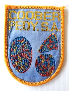 Coober Pedy - SA - Opals - Vintage Souvenir Embroidered Cloth Patch Badge - Picture 1 of 1