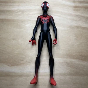 Spiderman Into The Spider-Verse Miles Morales 6 in Basic Actionfigur 2016 - Bild 1 von 2