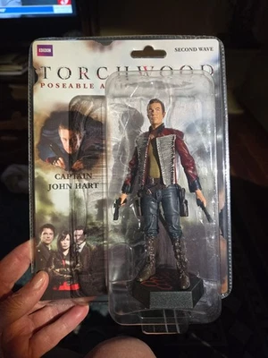 Boneco de ação Torchwood Captain John Hart BBC novo lacrado  - Imagem 1 de 4
