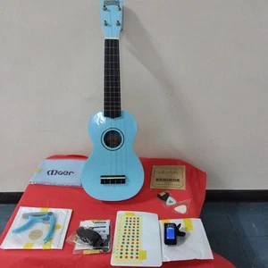Mahalo Ukulele with Strings, Tuner & Carry Bag Included, Used - Picture 1 of 8