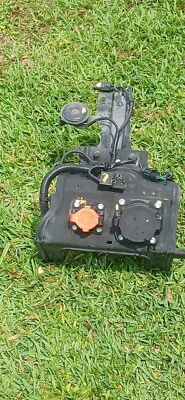 Puertos de carga para parachoques delantero Nissan Leaf Hybrid 2011-2012 con soportes/bocina/arnés Foto 1 de 4