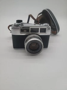 VINTAGE YASHICA EE 35mm KAMERA YASHINON 1:19 OBJEKTIV mit LEDERTASCHE - Bild 1 von 13