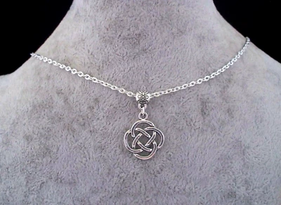 Tibetan Silver Celtic Knot Pendant Chain Necklace. Handmade In Gift Bag Foto 1 de 4
