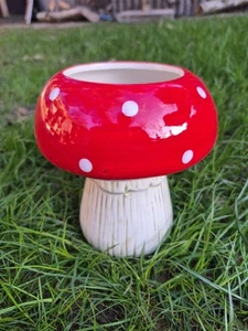 Ceramic Red & White Large Toadstool Planter Mushroom Plant Pot Home Ornaments - Picture 1 of 4