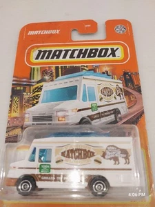 2022 Matchbox #35 Chow Mobile™ II WHITE | MATCHBOX FAMOUS BURGER | FSSC - Bild 1 von 3