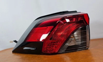 2019 2020 2021 2022 TOYOTA RAV4 LEFT DRIVER SIDE TAIL LIGHT OEM  OTHER6 G3D - Image 1 of 4
