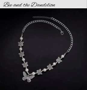 Vintage Style Butterfly Necklace With Faux Pearls ~ Nice Jewellery Gift - Picture 1 of 5