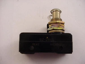 Microinterruptor Honeywell BZ-2RQ1 se envía el mismo día de la compra USPS - Imagen 1 de 4