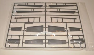 ACADEMY USMC F/A-18A+ RED DEVILS 12107 ⭐PARTS⭐ SPRUE E-FLT SURFACES+FUS PNL 1/32 - Picture 1 of 3