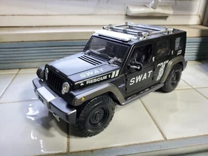 Maisto 1/18 Jeep Rescue Concept 2014 SWAT - Picture 1 of 8