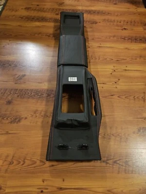 Toyota MR2 1985-1986 consola central envuelta en cuero Foto 1 de 4