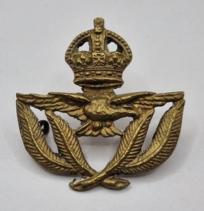 Original WW2 RAF Warrant Officers Large Brass Cap Badge Royal Air Force - Picture 1 of 6