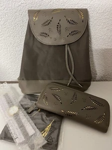 Set Rucksack Geldbeutel Armbanduhr Halstuch Neu Braun Gold - Bild 1 von 5