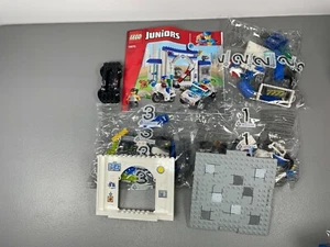 LEGO Juniors Police - The Big Escape 10675 146 pcs 3 Minifigures NO Box - NEW - Picture 1 of 10
