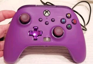 Xbox One Series S/X Wired Controller Lila Power A Enhanced Teen Getestet - Bild 1 von 14