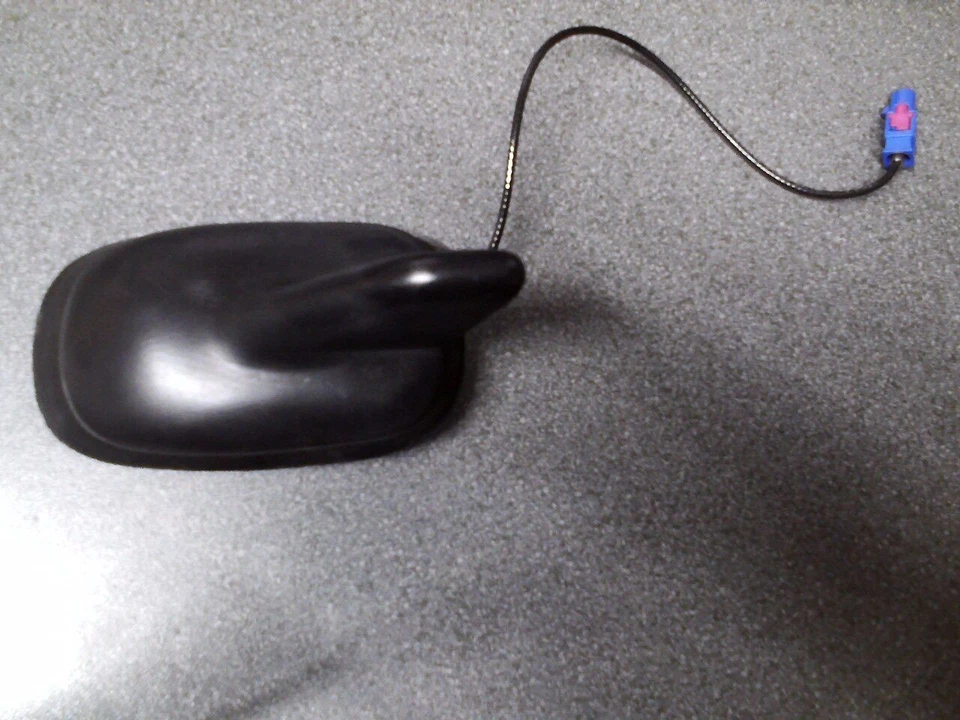 Dachantenne GPS Navigationssystem VW Passat Variant 2.0 TDI Bluemotion - Bild 1 von 4