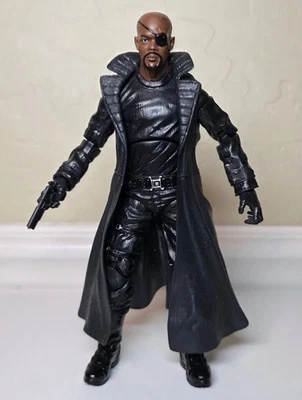 Figura de acción suelta de Nick Fury de Marvel Legends de 6" (del paquete de 3 Avengers Toys R Us) Foto 1 de 4