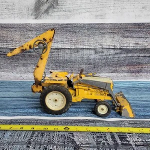 Vtg ertl 1/16 international harvester backhoe diecast tractor parts yellow - Picture 1 of 10