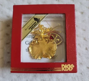 VTG NOS Singapore Airlines RISIS Gold Plated Oncidium Orchid Brooch Pendant - Picture 1 of 13