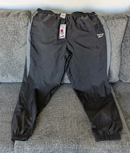 BNWT Reebok Men's Regular fit Woven Track Pants, Black With Gray. XL - Picture 1 of 15
