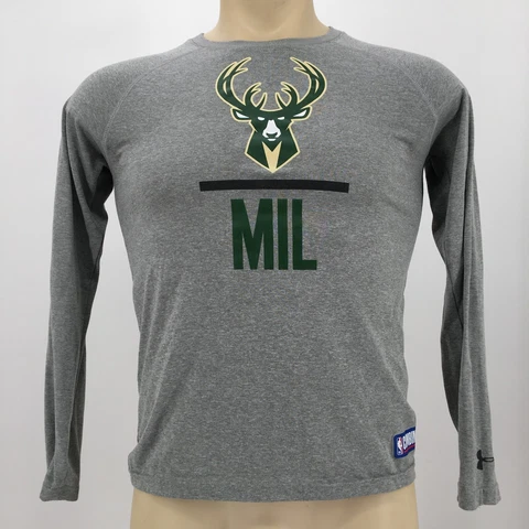 Under Armour Milwaukee Bucks Sweateshirt Youth XL Gray Loose Fit NBA Heatgear Cover