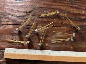 Vintage Texas Instruments & MWS  2N2639 Transistors  - Lot of 9 - Picture 1 of 4