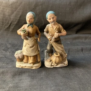 "Estatuillas de porcelana vintage aldeanos pescadores 6,5""" - Imagen 1 de 7