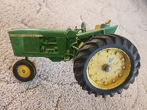 1/16 Ertl Farm Toy John Deere 3020 4020 Tractor Wide Metal Rear Wheels - Picture 1 of 9