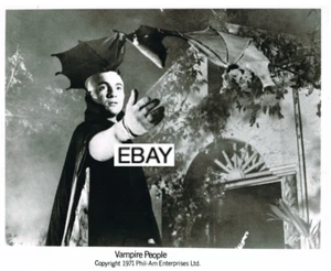 VAMPIRE PEOPLE 1971 ORIGINAL HORROR MOVIE PHOTO DRACULA FAMOUS MONSTERS FJA - Picture 1 of 2