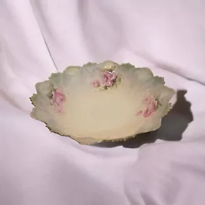 Antique Unmarked Prussia 9" Gold Rimmed Serving Bowl Scalloped Edge Rose Pattern - Picture 1 of 8