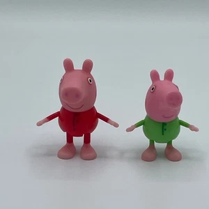 Peppa Pig Figuren Set ~ Peppa & George im Pyjama Weihnachten Adventskalender PJs - Bild 1 von 4