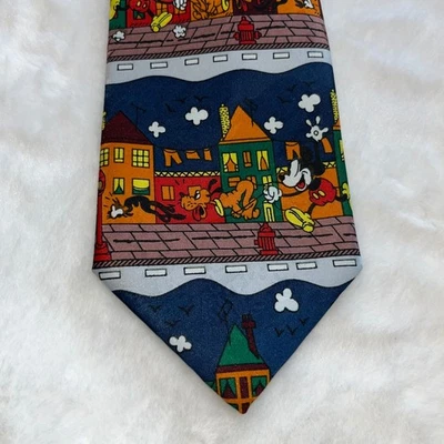 Corbata Poliéster Disney Mickey Mouse Plutón Personaje Escena Callejera Novedad Foto 1 de 4
